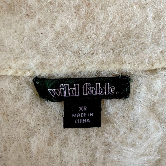 White fuzzy long sleeve crop top - Picture 3 of 3